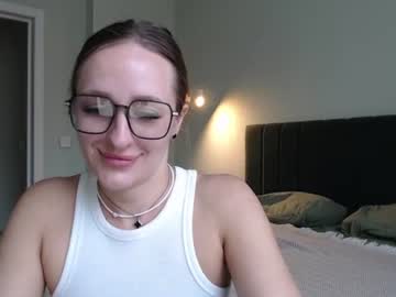 cute girl mia  
