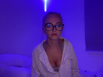 kitty03xo
