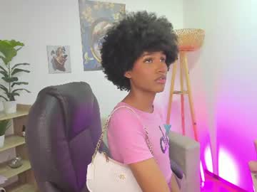 naomisaenz 